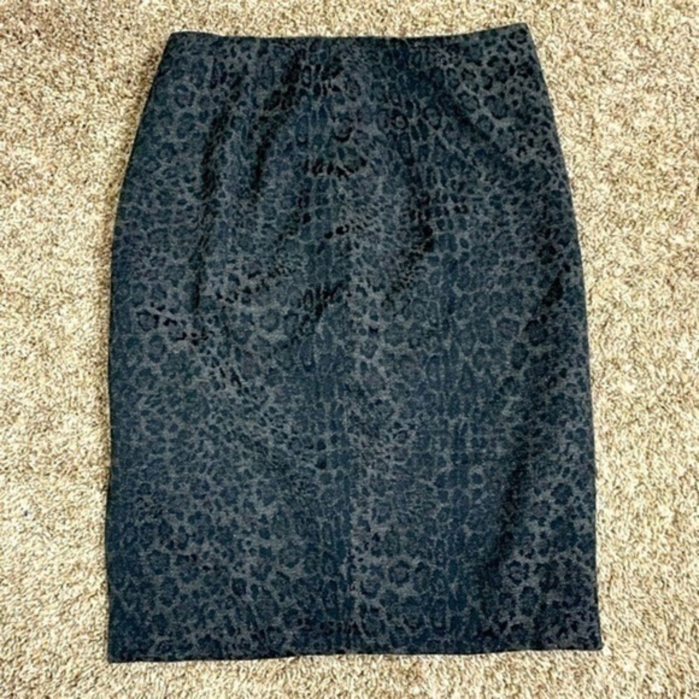 leopard Pencil skirt charcoal Sz 4